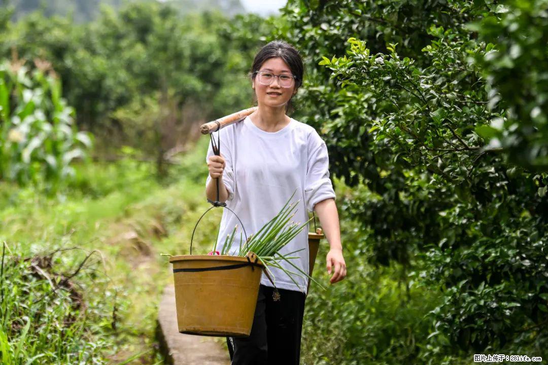 全网追的“扁担女孩”，找了一份暑假工，时薪12元 - 鄂尔多斯生活资讯 - 鄂尔多斯28生活网 erds.28life.com