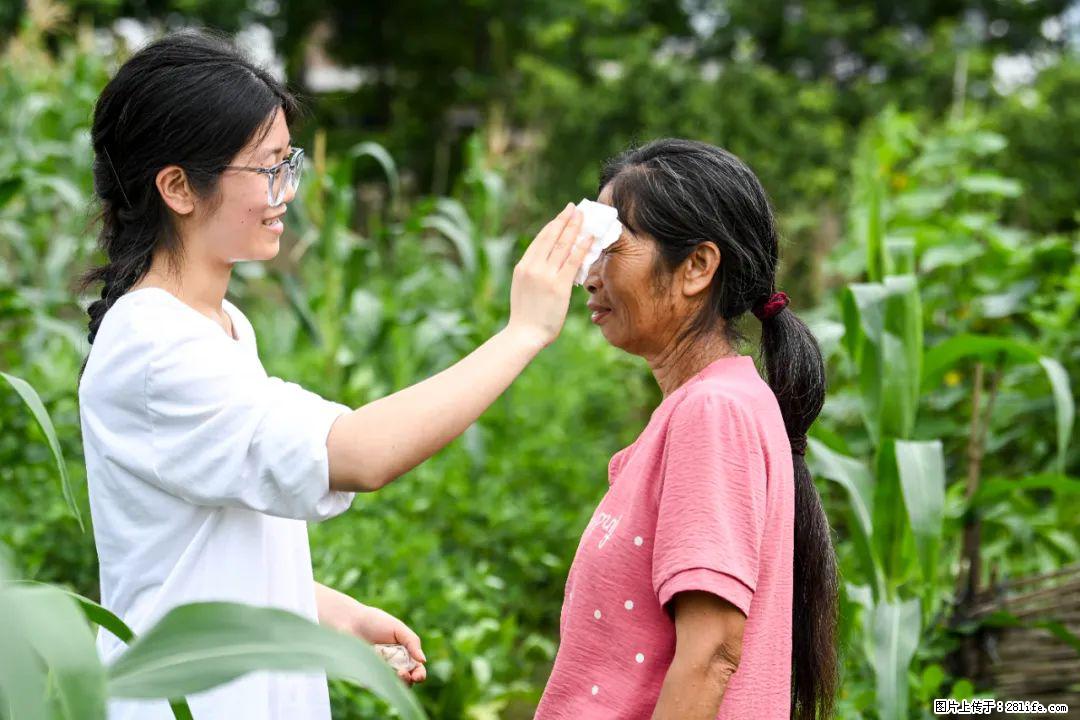 全网追的“扁担女孩”，找了一份暑假工，时薪12元 - 鄂尔多斯生活资讯 - 鄂尔多斯28生活网 erds.28life.com